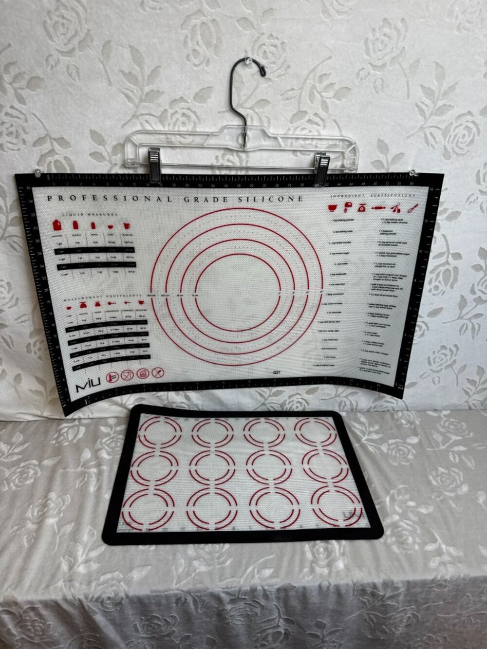 MIU Silicone Pastry & Baking Mat Set Of 2 Measurement Guides & Nonstick Surface